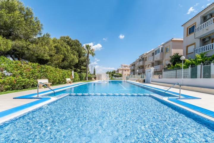 Apartamento Bajo Con Terraza Y Piscina Torrevieja Exterior foto